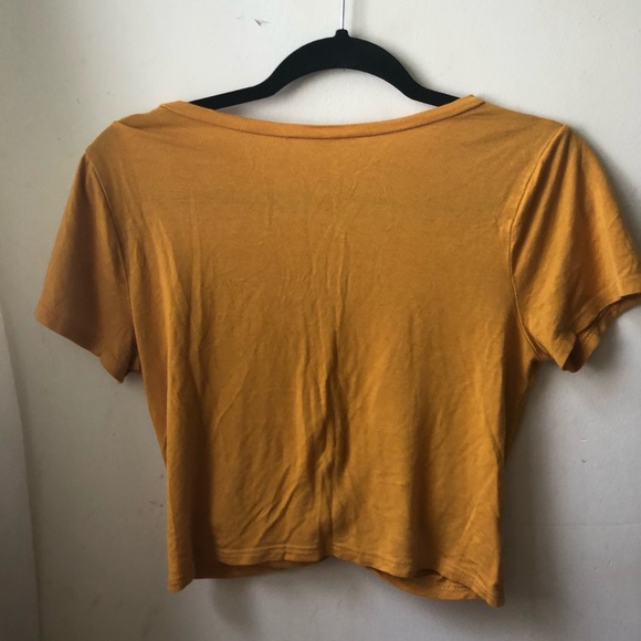 Crop top! - Picture 3 of 3